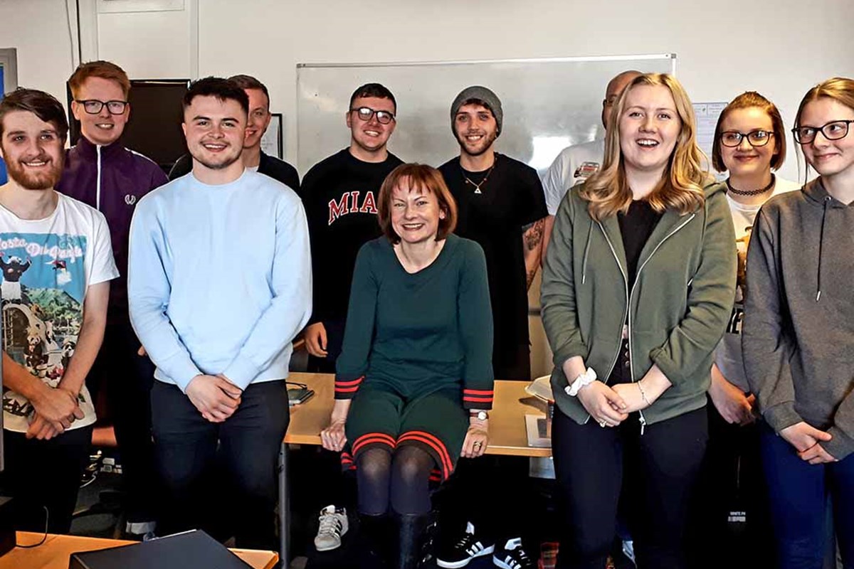 Top Journalist Speaks to Students at Fife College                           