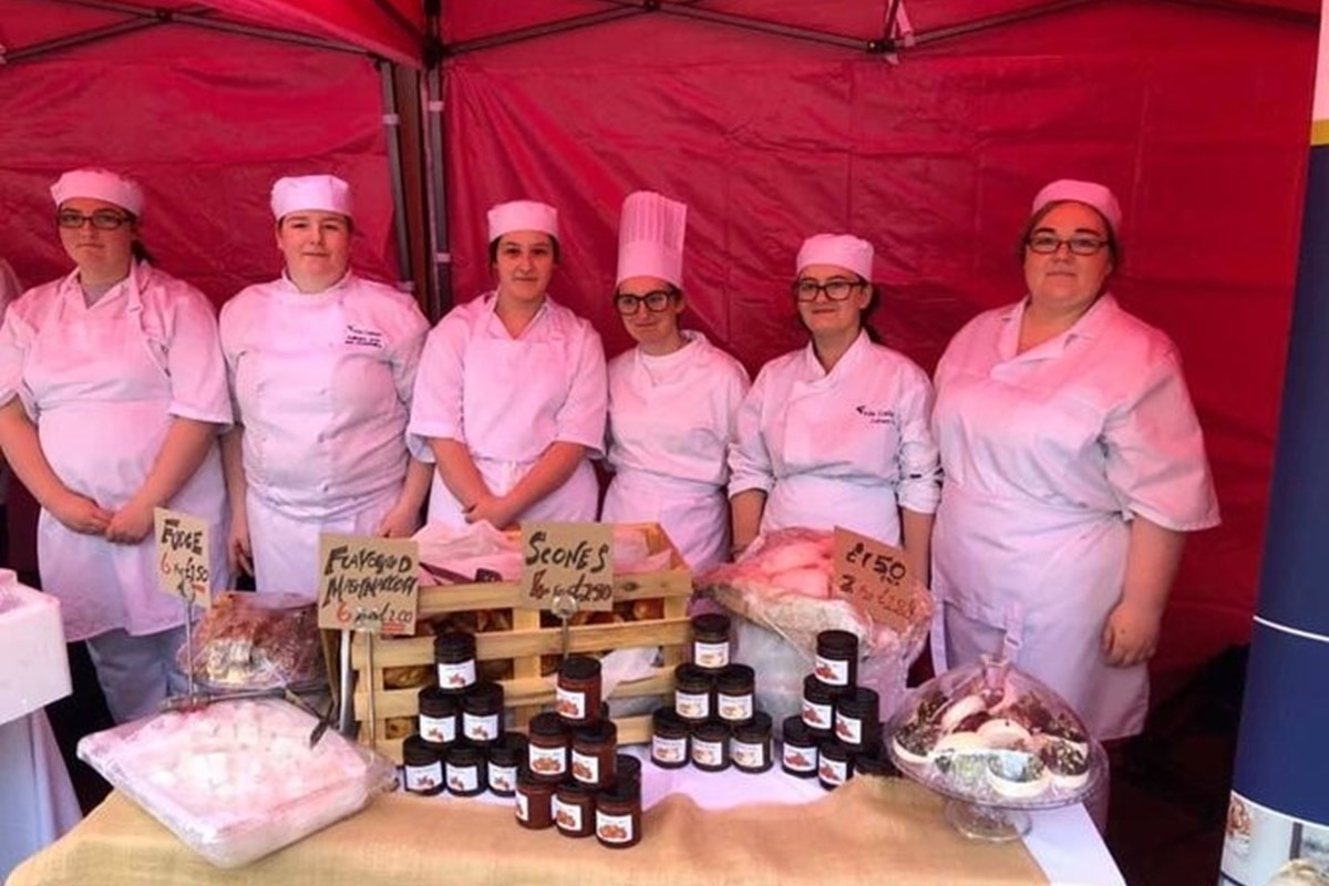 Students at Kirkcaldy market launch 
